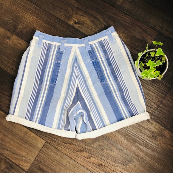 Vintage Striped Mom Shorts - Picture 2 of 4